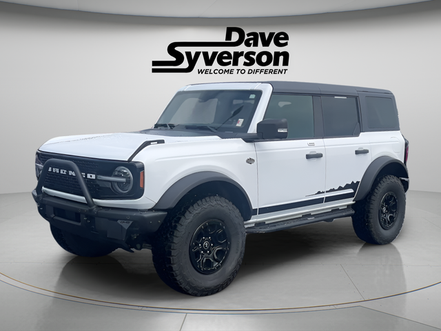 2023 Ford Bronco Wildtrak in Oxford White — front three-quarter view