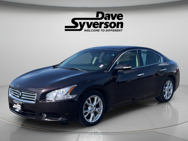 2013 Nissan Maxima 3.5 SV in Super Black — front three-quarter view