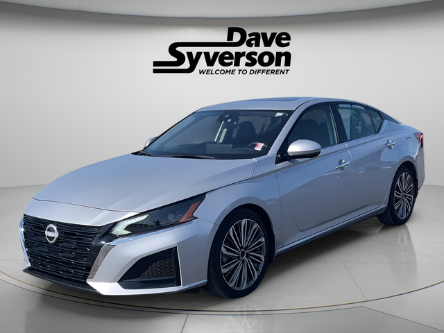 2025 Nissan Altima 2.5 SL in Brilliant Silver Metallic — front three-quarter view